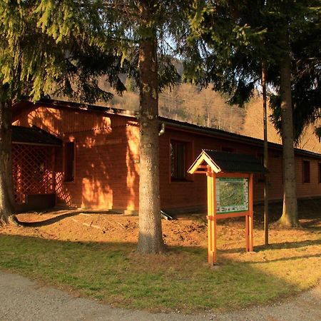 Turisticka Ubytovna Forgac Árvaváralja Kültér fotó